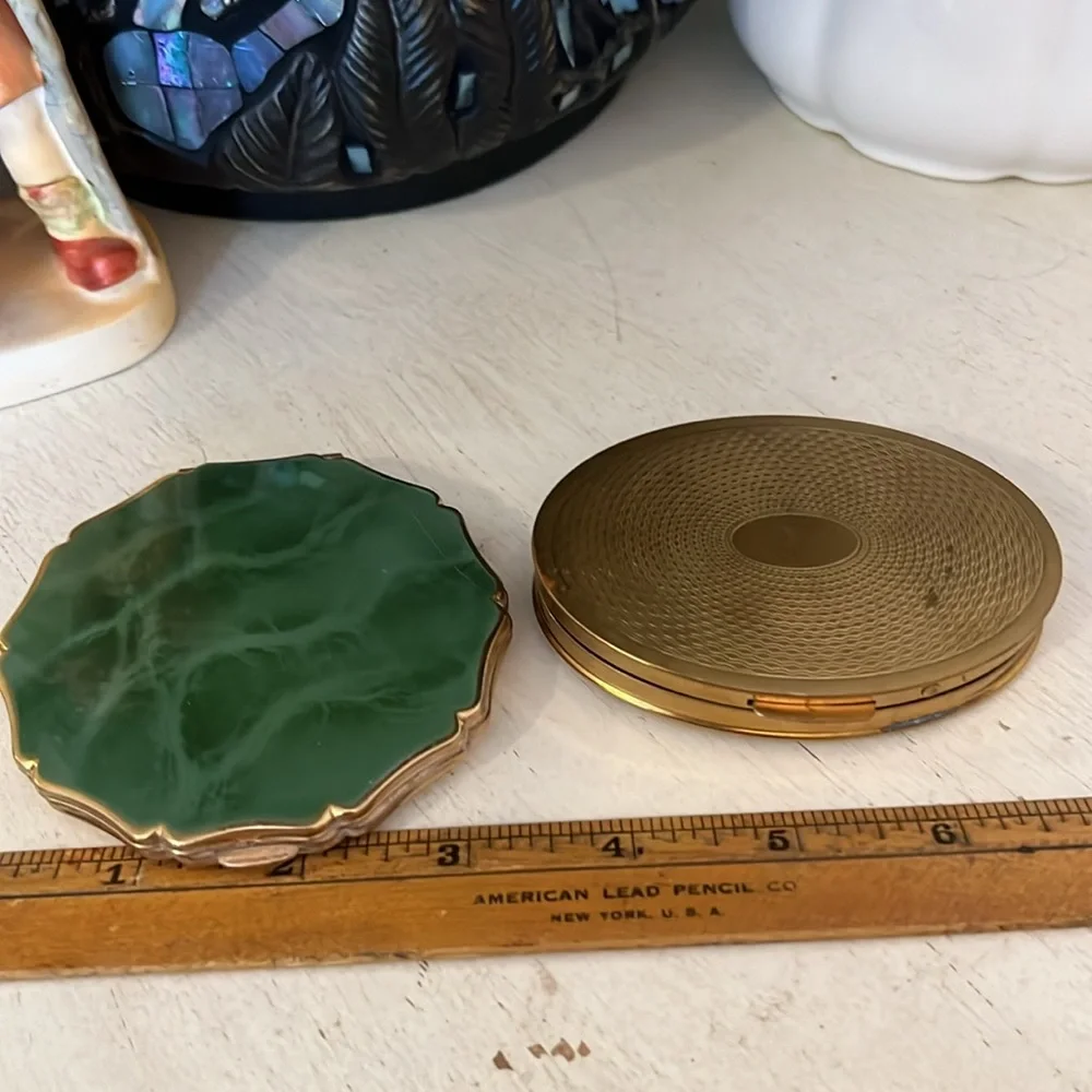 Stratton Of England & Dorset fifth avenue 1940s  Powder compacts